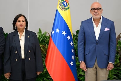 Venezuela: Chavismo y oposición acuerdan un primer ciclo de diálogo hasta el 12 de agosto