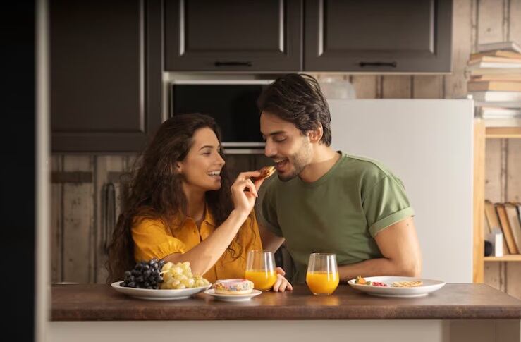 La recomendación del chef es optar por alimentos integrales, mínimamente procesados y preparados en casa. (Foto referencial: Freepik)