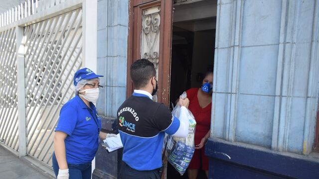 Coronavirus en Perú: entregan canastas con víveres a personas con discapacidad en Lince | FOTOS