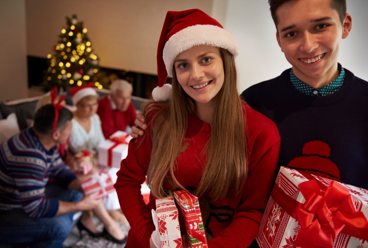 Las frases de Navidad son una forma sencilla de expresar amor y gratitud en familia. | Crédito: Freepik