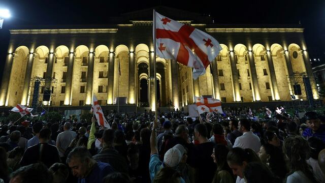 Georgia: Nueva manifestación masiva en contra de la ley de “influencia extranjera”