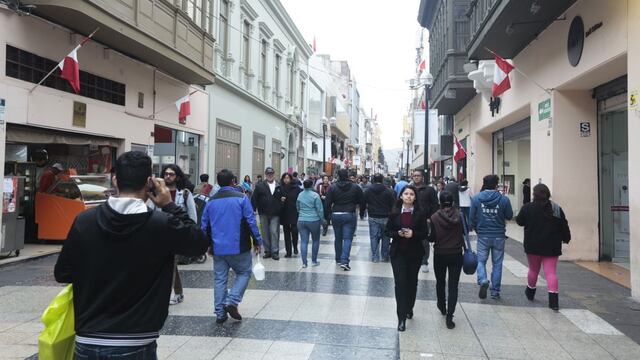 ¿Es conveniente que el 8 de octubre haya sido declarado como día laborable?  