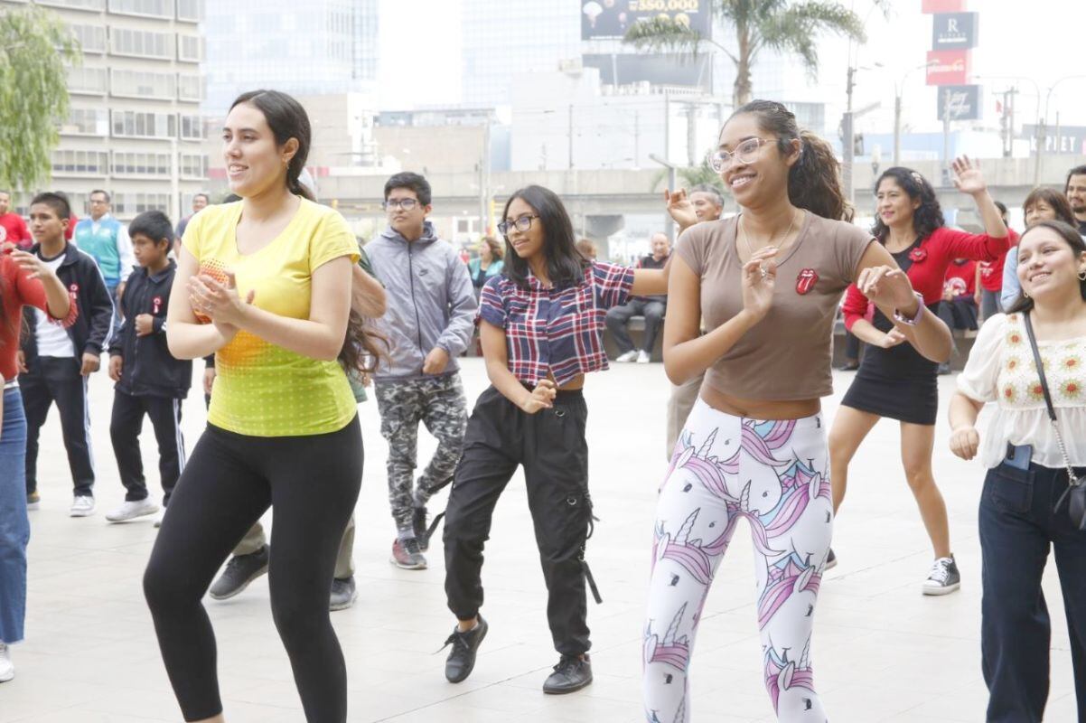 Esta actividad tiene como finalidad promover el acceso y participación de la ciudadanía a distintas prácticas culturales y artísticas. Foto: Mincul