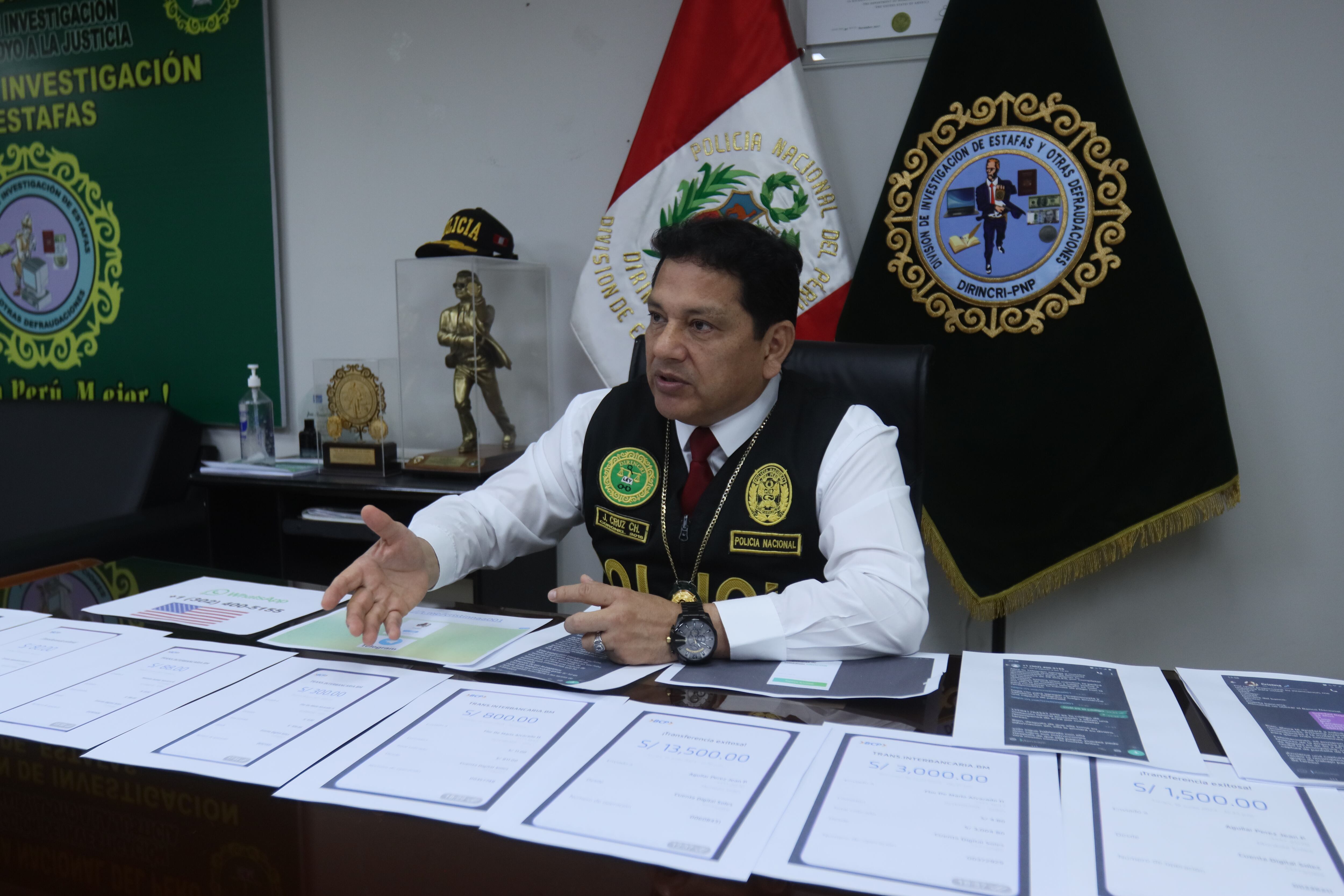 Coronel PNP José Manuel Cruz Chamba, jefe de la División de Investigación de Estafas y Otras Defraudaciones de la Dirincri.
Foto: Anthony Niño de Guzmán