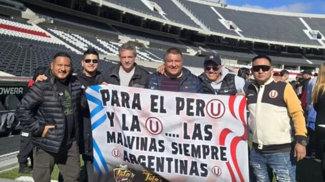 La cuenta de la "Página Millonaria" publicó esta imagen en Instagram con la leyenda: "Hinchas de Universitario de Perú ya estuvieron visitando el Monumental antes del partido del martes frente a River y mostraron una hermosa bandera". (Foto: Instagram)