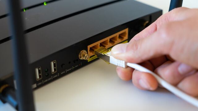 ¿Tu router tiene un puerto USB? Estos usos le puedes dar en casa