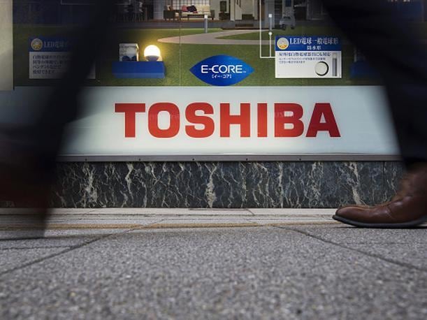 Durante muchos años, Toshiba atravesó serios problemas económicos. La situación los obligó a desprenderse de sus diferentes líneas de negocio. (Foto: Getty Images)