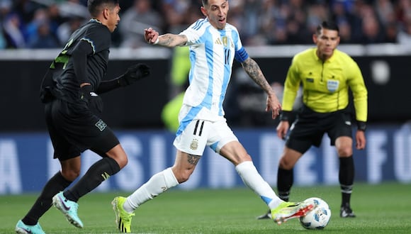 Argentina's forward #11 Angel Di Maria passes the ball during the international friendly football match between El Salvador and Argentina at Lincoln Financial Field in Philadelphia, Pennsylvania, on March 22, 2024. (Photo by Charly TRIBALLEAU / AFP)