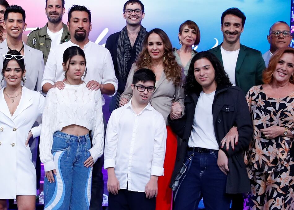 Mikael y Fernanda Miyashiro en la conferencia de prensa de "Perdóname".