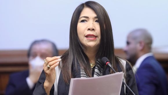 María Cordero ya es investigada por recorte de sueldo. (Foto: Congreso)
