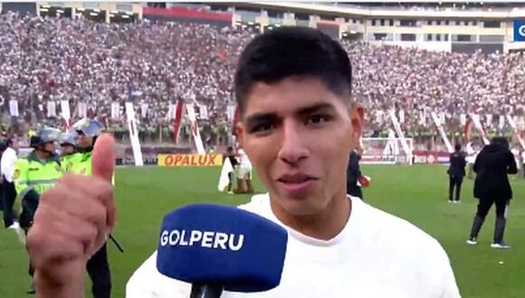 Piero Quispe acompañó a Universitario en el Monumental en el partido contra Los Chankas por el final del Torneo Apertura | Captura de video / Gol Perú