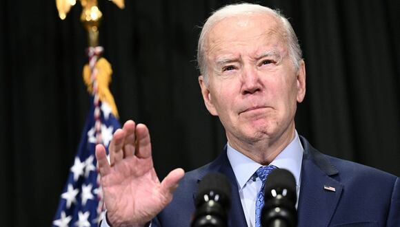 El presidente estadounidense, Joe Biden, pronuncia un discurso sobre la liberación de rehenes de Gaza, en Nantucket, Massachusetts, el 26 de noviembre de 2023. (Foto de Brendan SMIALOWSKI / AFP)
