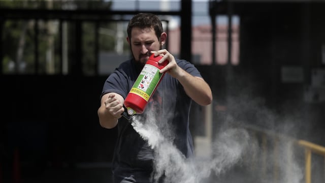 Extintores bamba: así opera la red que pone en riesgo la vida de miles de peruanos