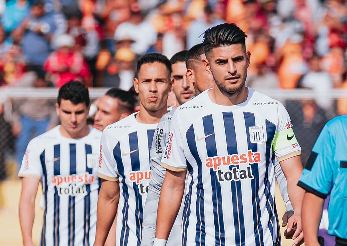 Pese al debut de Paolo Guerrero, Mariano Soso apostaría nuevamente por el ataque conformado por Kevin Quevedo, Hernán Barcos y Matías Succar.