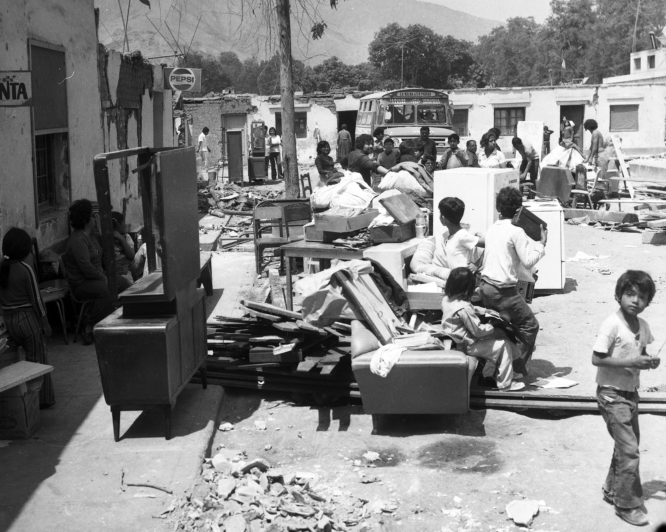 Viviendas hechas con adobe quedaron destruidas en La Molina. (Archivo Histórico El Comercio)