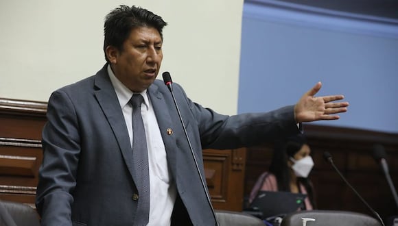 Waldemar Cerrón, de Perú Libre, defendió al presidente del Congreso, Alejandro Soto. (Foto: Congreso)