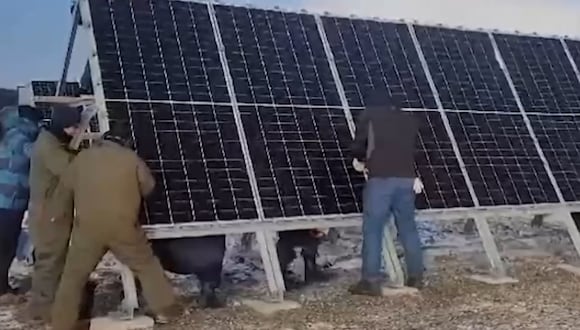 Argentina cumplió su compromiso y desmontó la estructura de paneles solares que se encontraba en territorio chileno. (Foto: Captura de video)