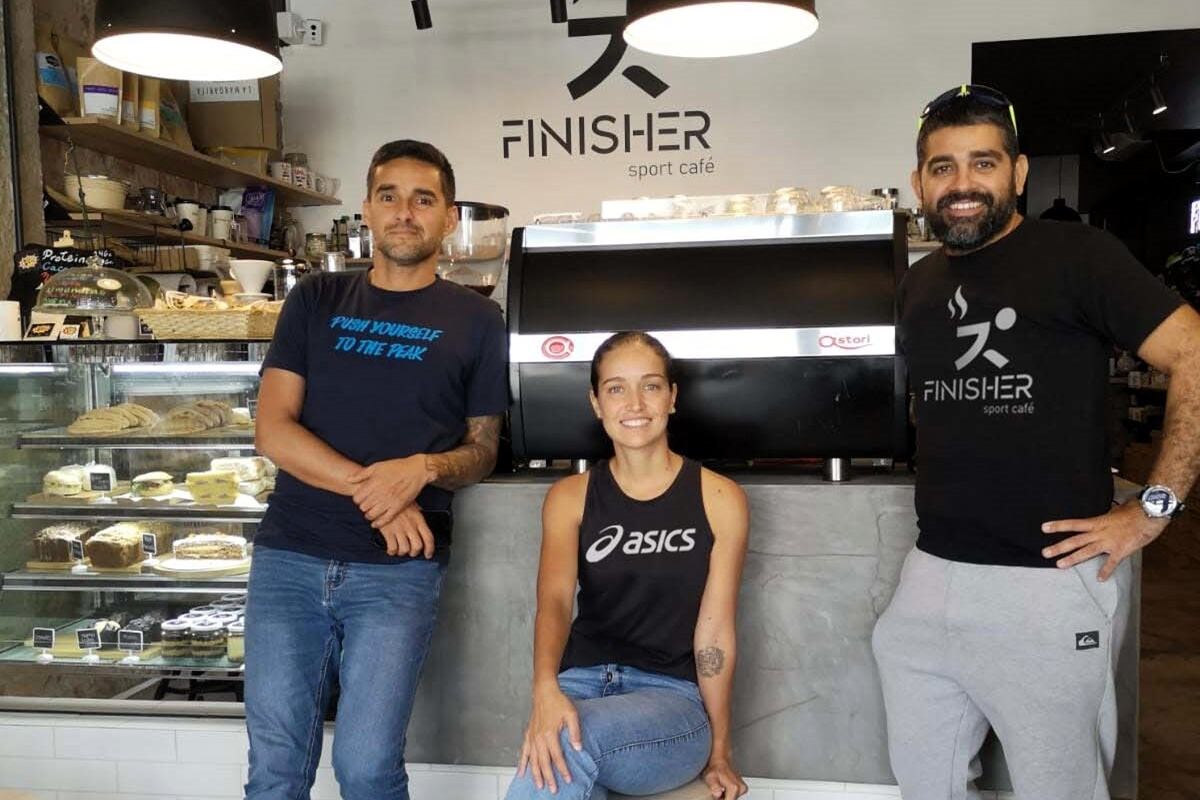 Samantha Zevallos, Carlos Arce y Franco De Los Ríos, fundadores de Finisher Sport Café. (Foto: Norka Peralta)