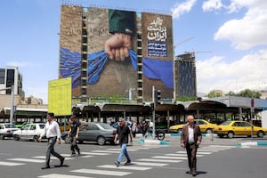 Irán condena los ataques de EE.UU. y los califica de violación del alto el fuego