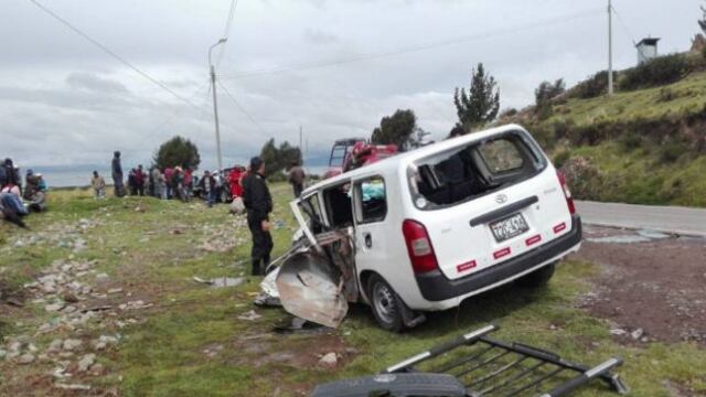 Puno: dos personas mueren al chocar auto con camión en carretera Interoceánica