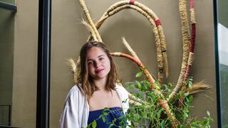 Alejandra Ortiz de Zevallos y su arte de tejer historias vivas que conectan la tradición y la naturaleza