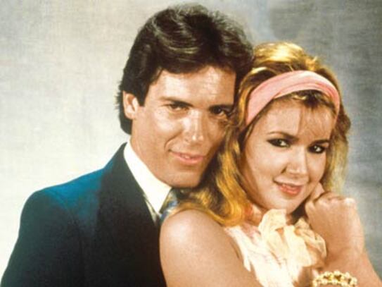 La dama de rosa (1986)