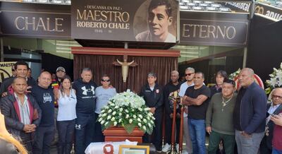 “Se va como un grande, porque siempre lo fue”: lo que no se vio del funeral del Maestro Roberto Chale en el Monumental, donde fue histórico tricampeón