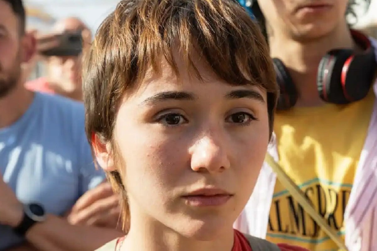 Zoe Stein interpreta a Julia Plaza en la serie española "La chica invisible" (Foto: Disney Plus)