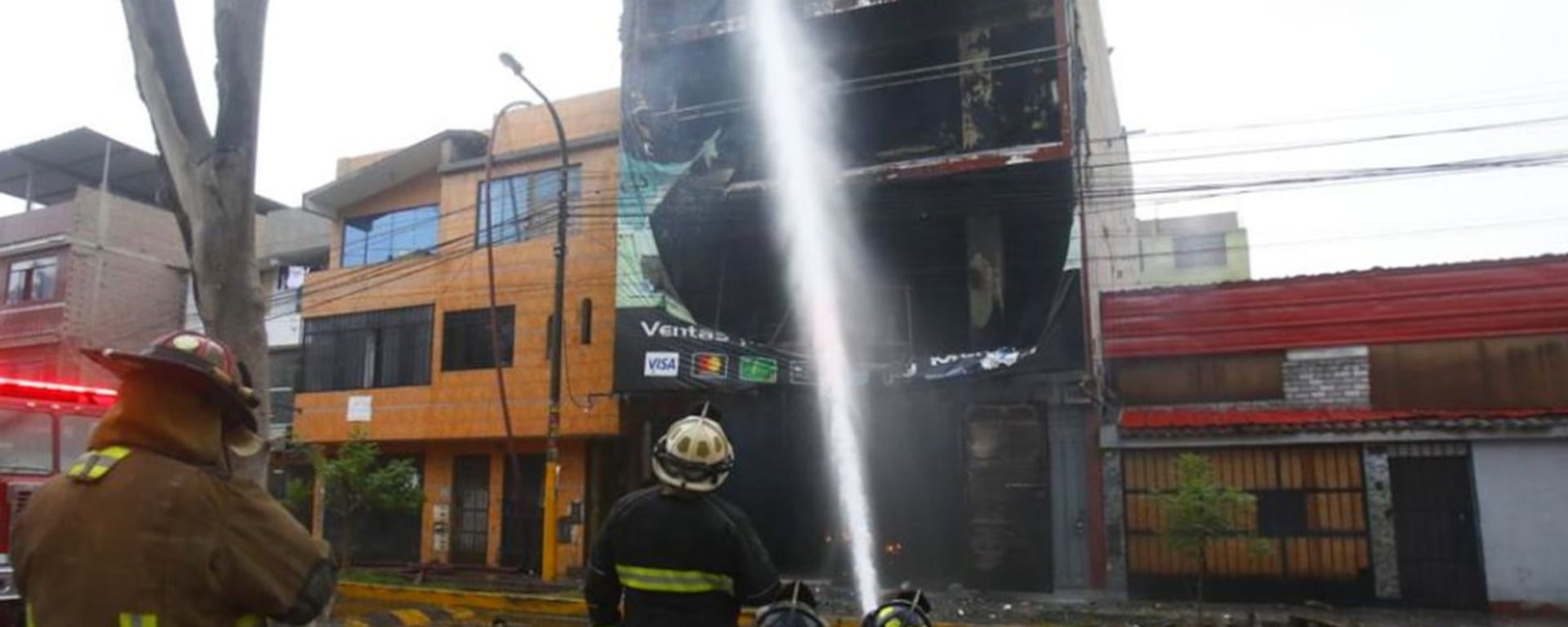 Violentos, impacientes e impredecibles: extorsionadores ahora incendian negocios