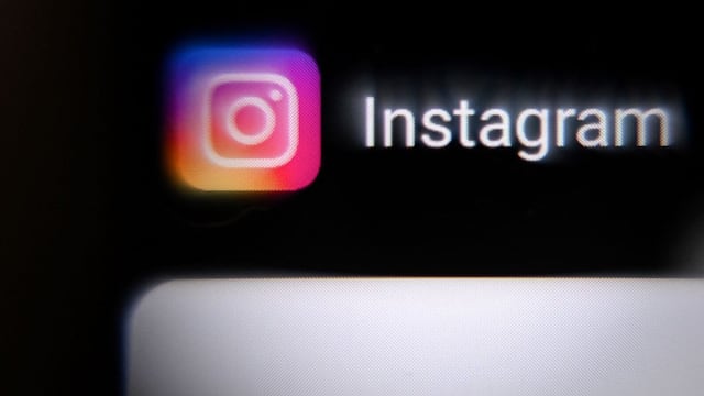 Instagram extiende Limites a los adolescentes para restringir por defecto sus interacciones a amigos cercanos