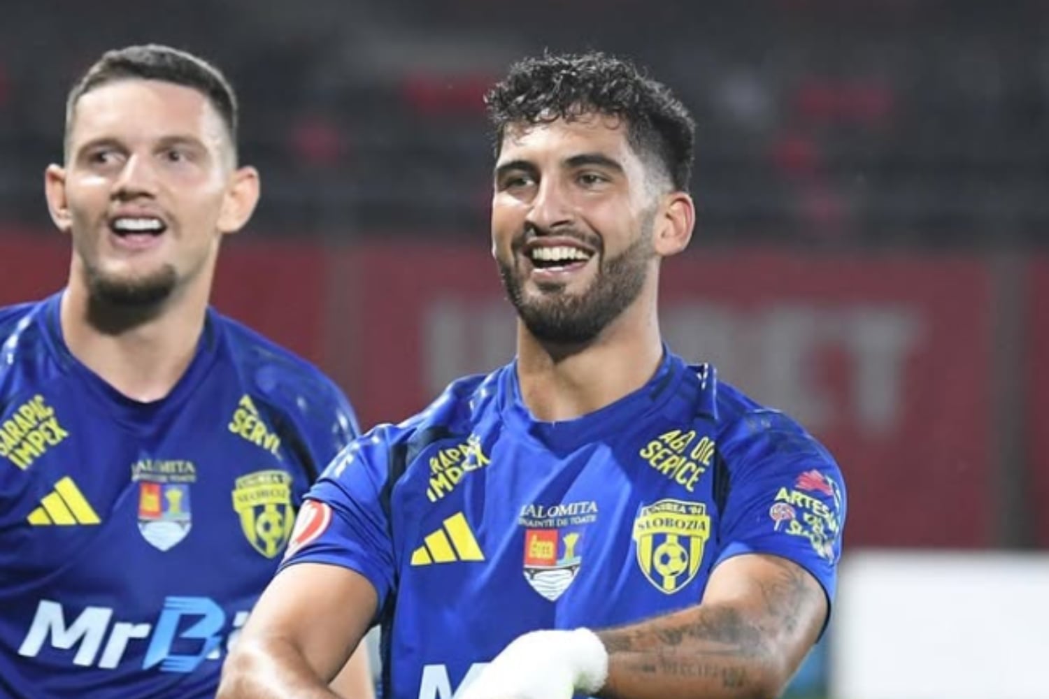 En su estreno con el Unirea Slobozia de la primera división de Rumania, el delantero peruano convirtió un gol que le dio el triunfo a su equipo.