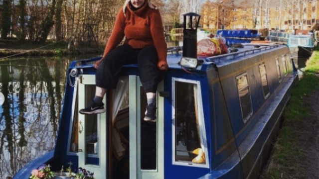 “No es tan fácil”: la mujer que vendió su departamento para vivir en un barco
