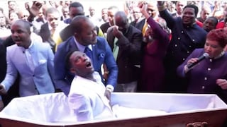 El pastor que "resucitó" a un hombre y ahora recibe burlas, críticas y demandas | VIDEO
