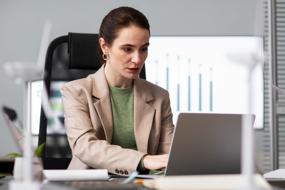 ¿Te cuesta concentrarte en tus tareas? Una neurocientífica tiene un truco poco común, pero muy efectivo. (Foto referencial: Freepik)