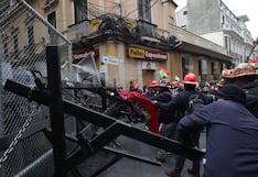 Sindicatos bolivianos que rechazan retiro de subsidio se enfrentan con policías en La Paz