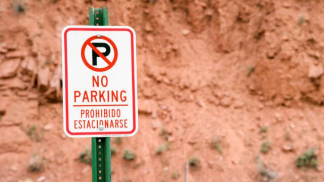 Estos son los 10 lugares donde está prohibido estacionar tu auto en el Perú