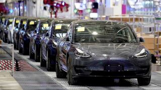 Tesla suspende producción de autos eléctricos en planta de Shanghái