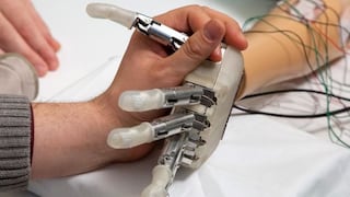 Científicos avanzan en creación de prótesis que pueden "sentir"