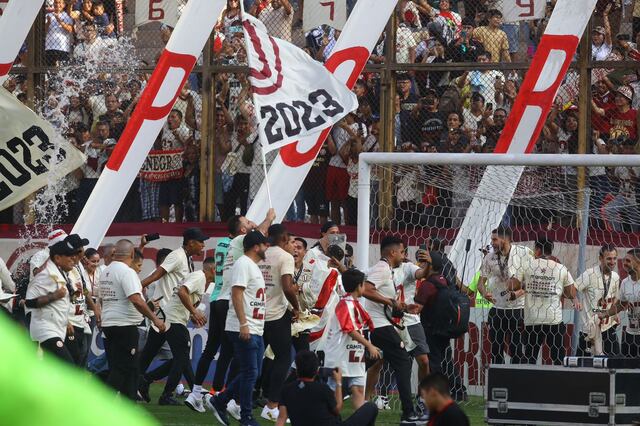 Lima, Domingo 12 de Noviembre del 2023.
¡La fiesta de los campeones! Evento de premiación al club Universitario de Deportes por la obtención de su campeonato 27 en el estadio Monumental en Ate.
Fotos: Leonardo Fernández / @photo.gec