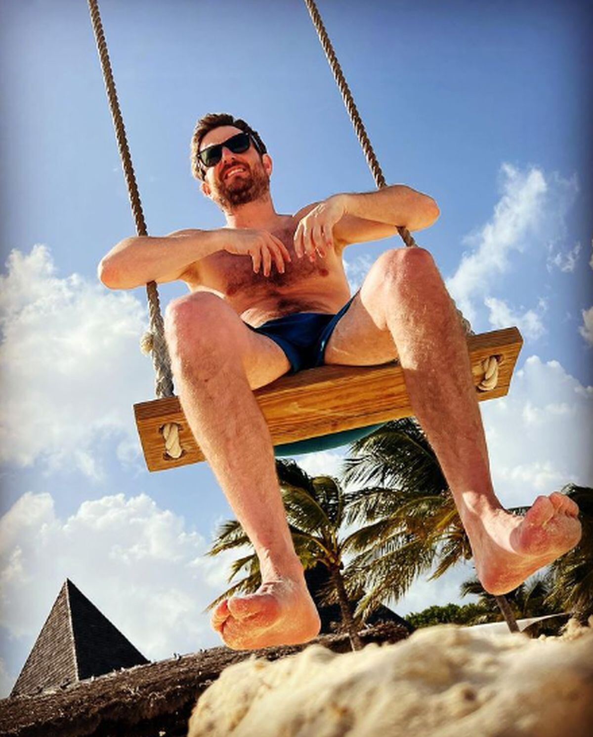 El actor en uno de sus viajes. Aquí en Bahamas en agosto de 2023 (Foto: Gorka Otxoa / Instagram)