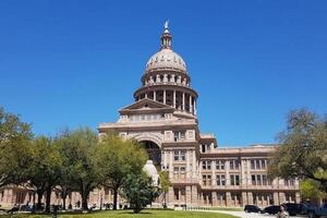 El FBI se aliará con Texas para ubicar a legisladores demócratas que salieron del estado