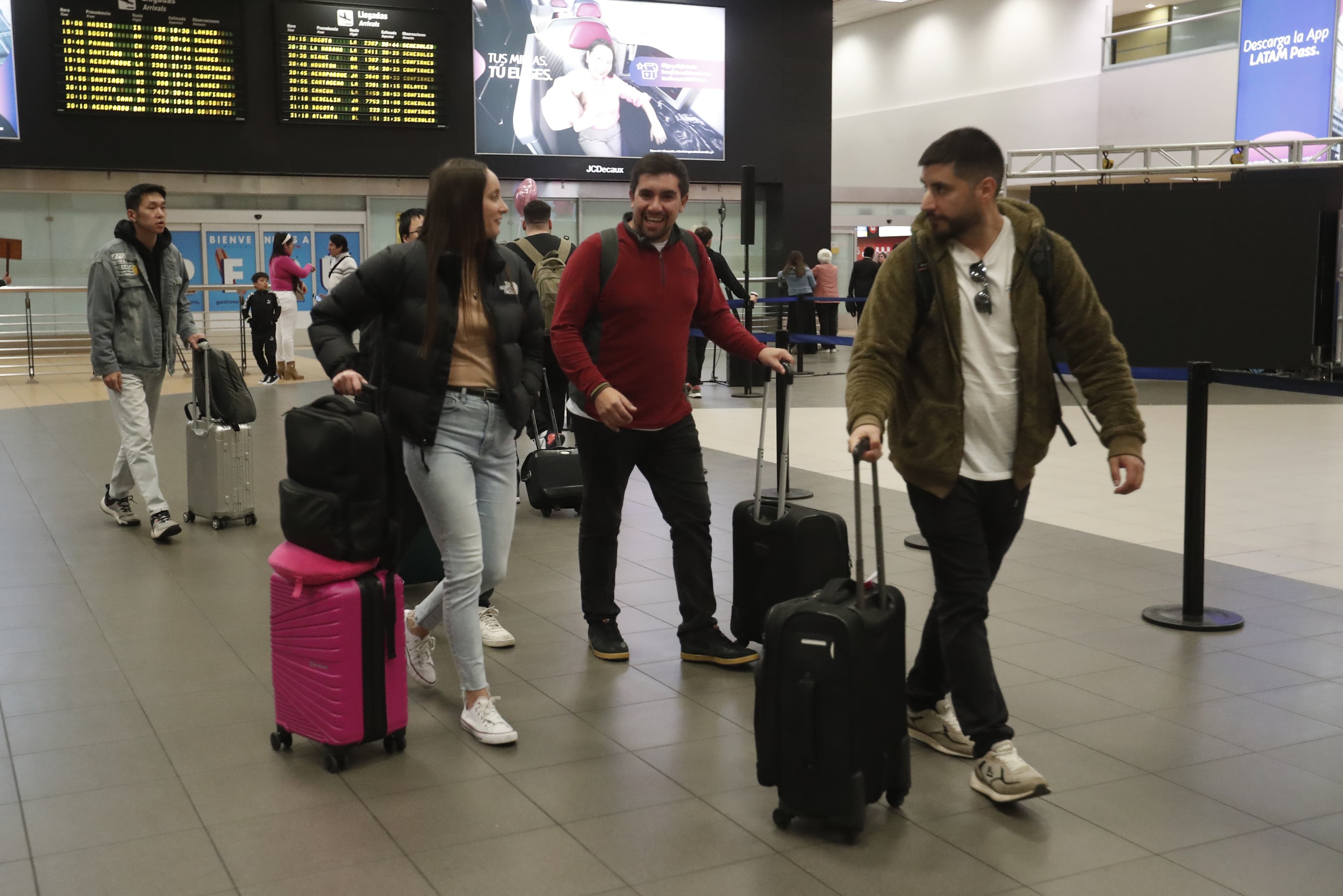 El flujo de personas fue ligero debido al cierre del aeropuerto.
Foto: Jesús Saucedo