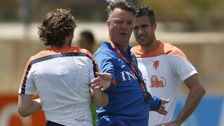 Van Persie y Holanda continúan su preparación para el Mundial
