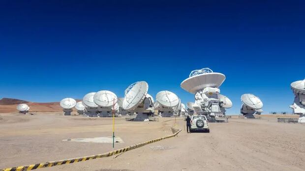 Esta cadena de satélites, sincronizados entre sí, localizada en el desierto de Atacama, es el mayor "interferómetro" del planeta.