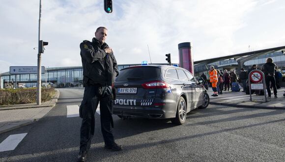 Evacúan aeropuerto de Dinamarca este sábado tras recibir una amenaza de bomba. (Foto: AFP)
