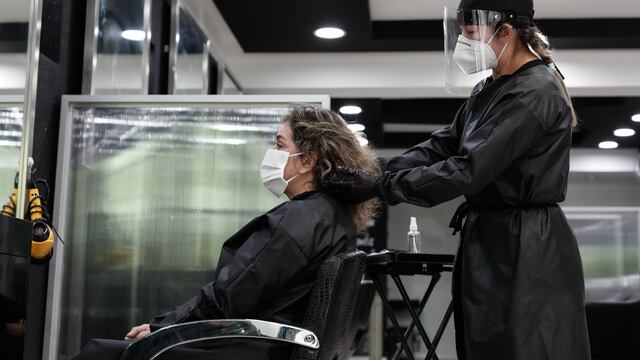 Gremio de peluquerías proyecta que reapertura de locales se concrete en la primera semana de julio