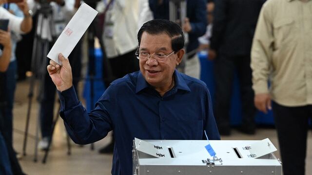 El partido gobernante en Camboya logra una holgada victoria en unos comicios sin oposición