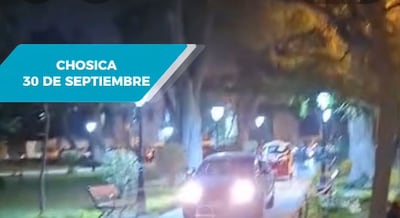 Chosica: conductores invaden parque central tras el cierre de vías y generan caos en el distrito