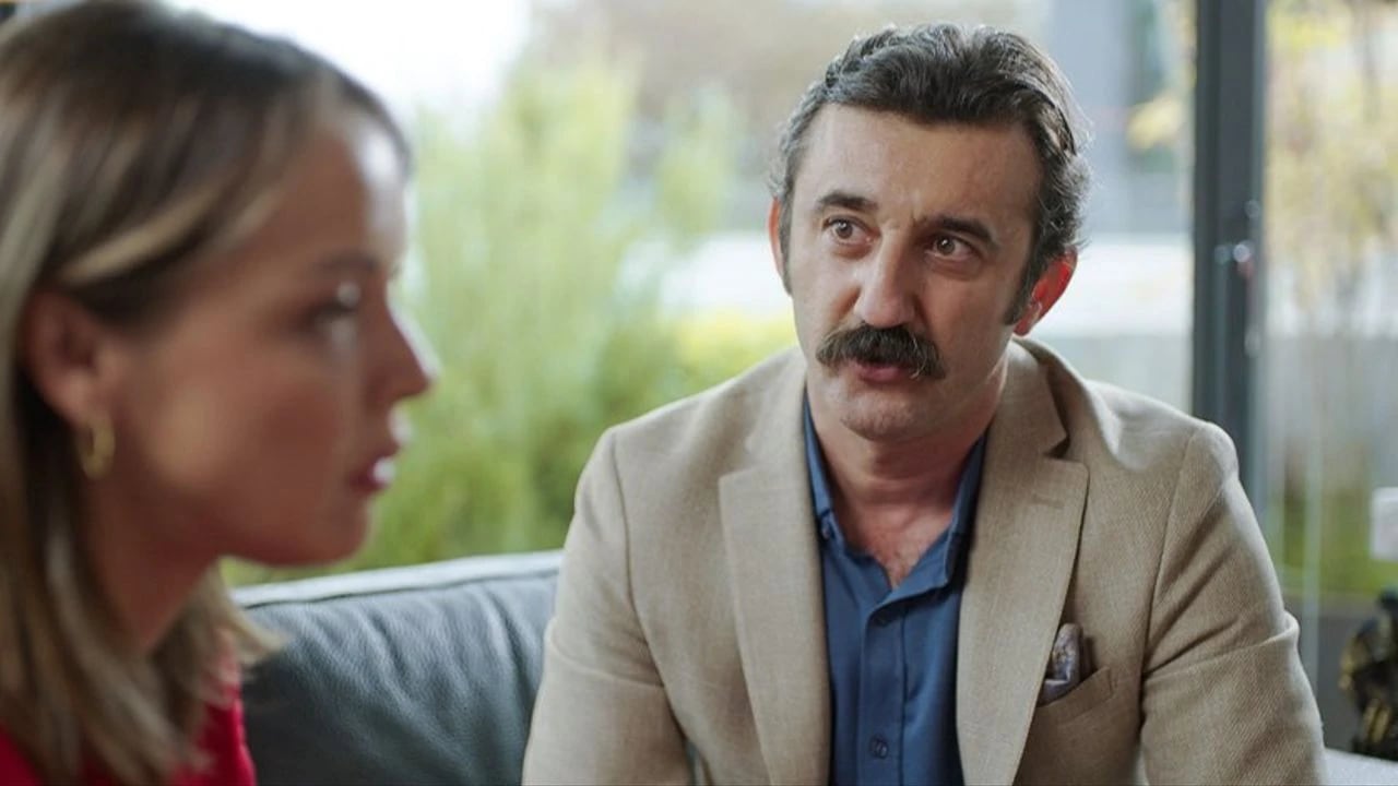 Necip Memili como Reha durante una escena de la telenovela