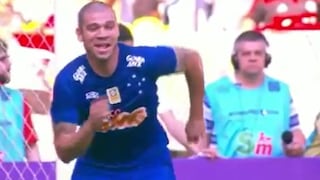 Delantero brasileño celebró 'gol fantasma' por error